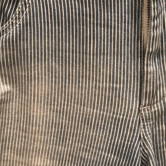 Chicos soft pinstripe .05 plantium jeans - Picture 2 of 4
